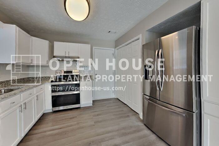 5021 Limerick Ln - Photo 7 of 19