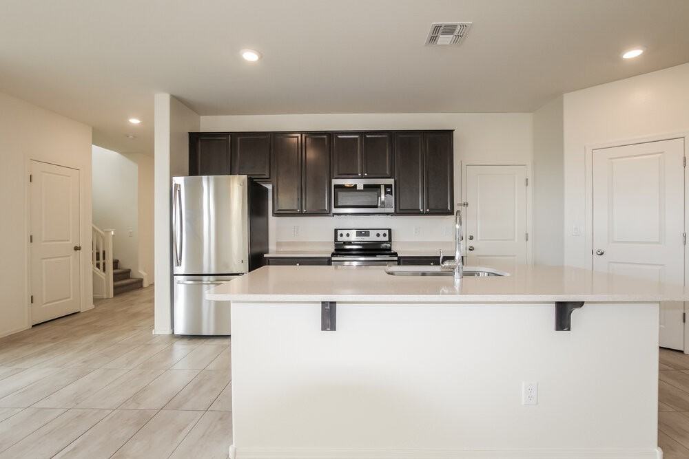 16663 W Sierra St - Photo 7 of 17