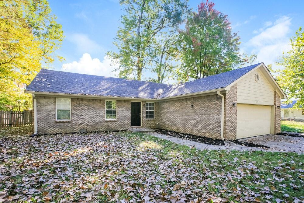 6447 Coburn Ave - Photo 3 of 16