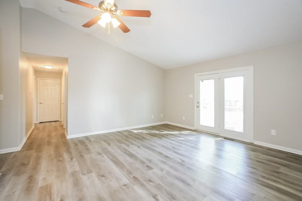 6447 Coburn Ave - Photo 4 of 16