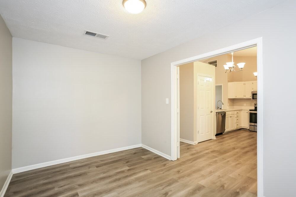 6447 Coburn Ave - Photo 6 of 16