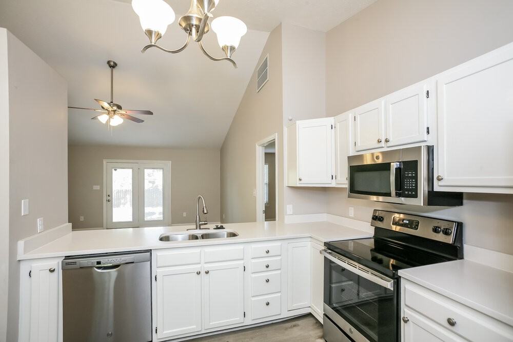 6447 Coburn Ave - Photo 7 of 16