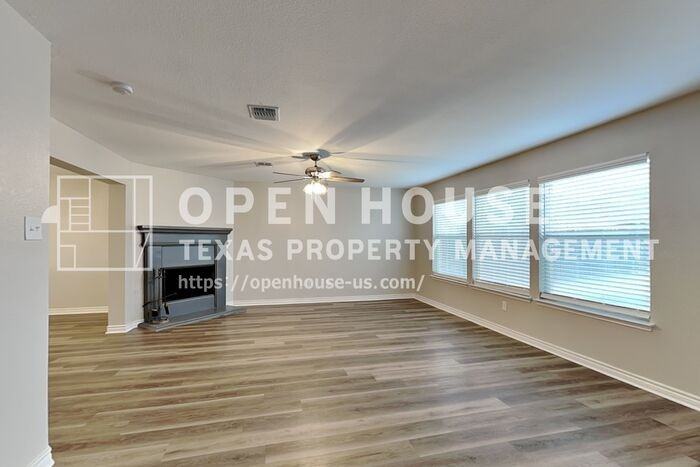 2029 Falls Creek Dr - Photo 4 of 21