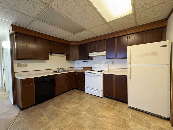 175 Sugar Creek Ln #06 - Photo 2 of 12