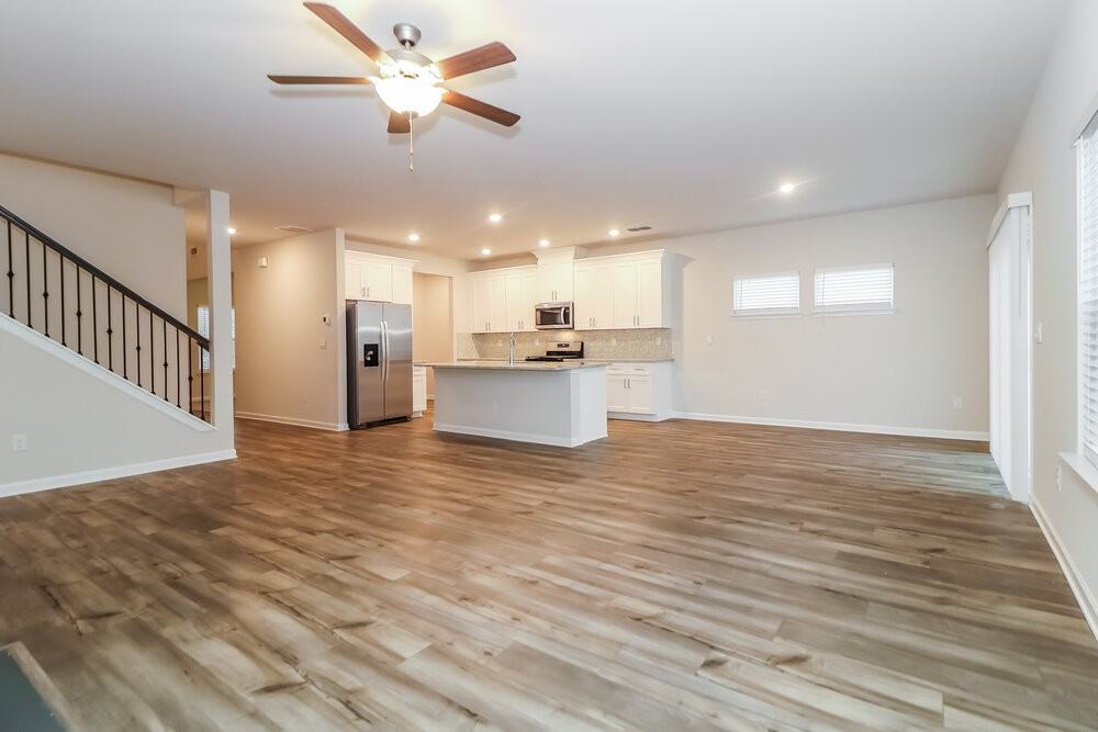 882 Milo Bay St - Photo 5 of 17