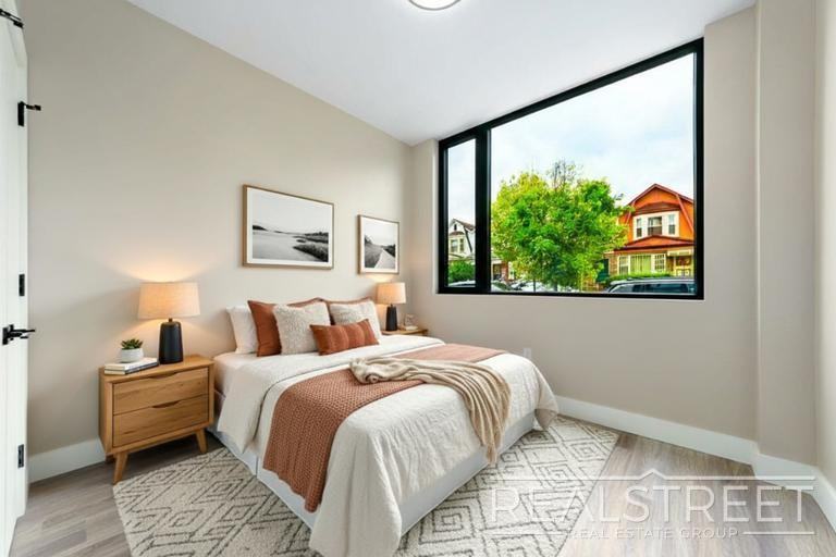 2801 Tilden Ave #1A - Photo 3 of 14