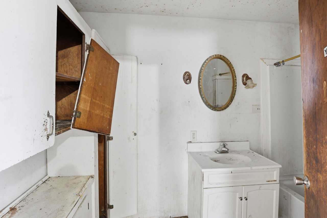 2310 Jerome St #1 - Photo 5 of 13