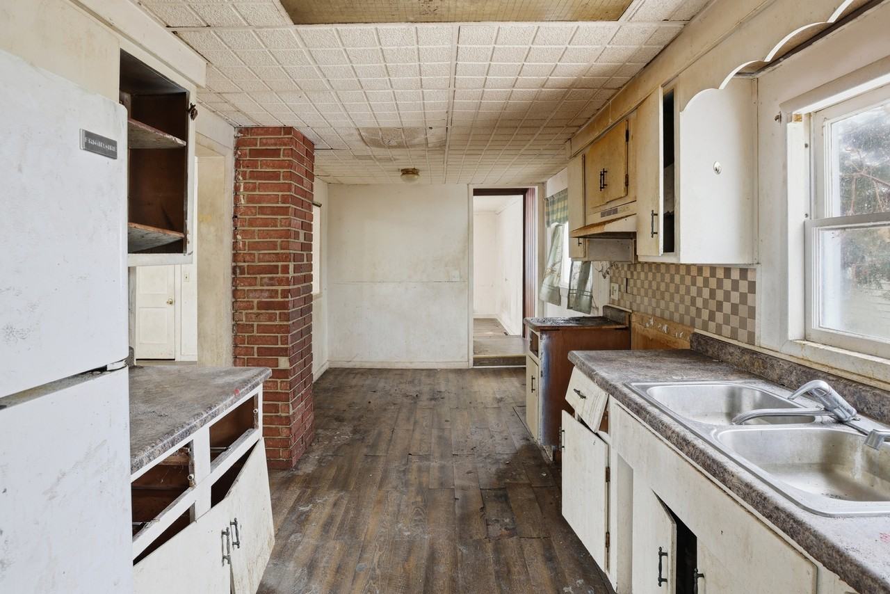 2310 Jerome St #1 - Photo 6 of 13