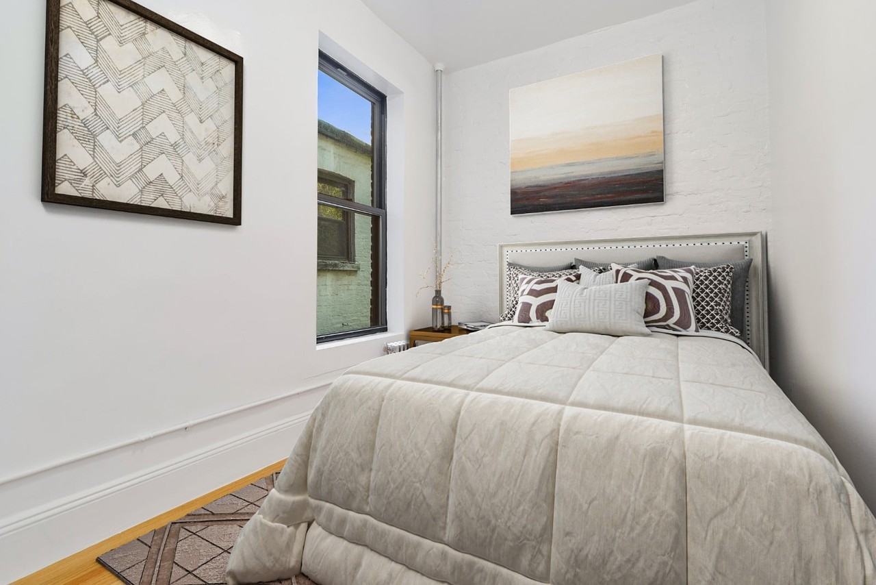 117 Perry St #10 - Photo 2 of 5