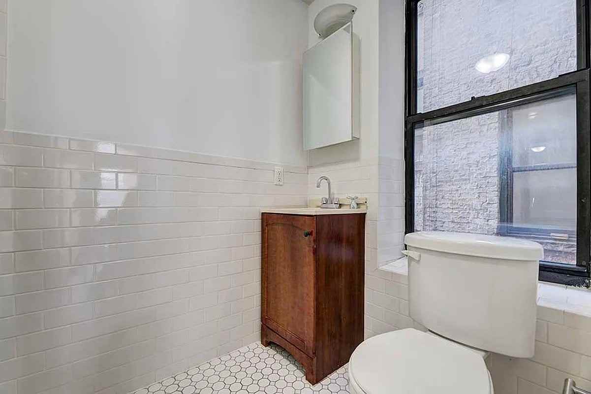 254 Broome St #12A - Photo 4 of 5