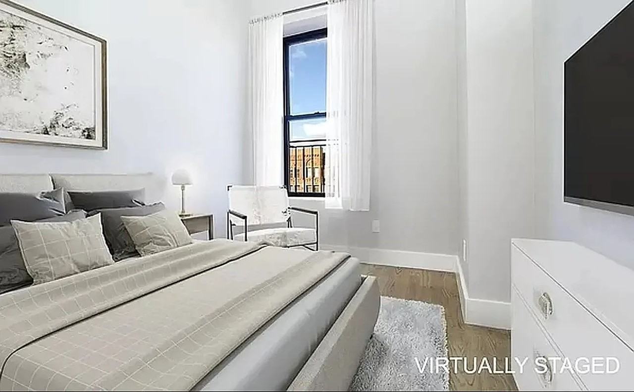 1975 Adam C Powell Blvd #5D - Photo 4 of 5