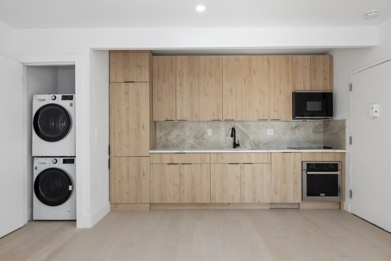 167 1st Ave #7 - Photo 4 of 5