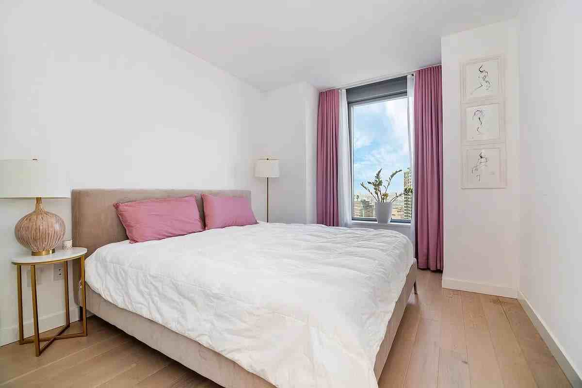 3 Court Sq #1909 - Photo 3 of 6