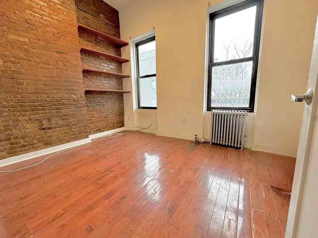 32 Garnet St #4B - Photo 4 of 6