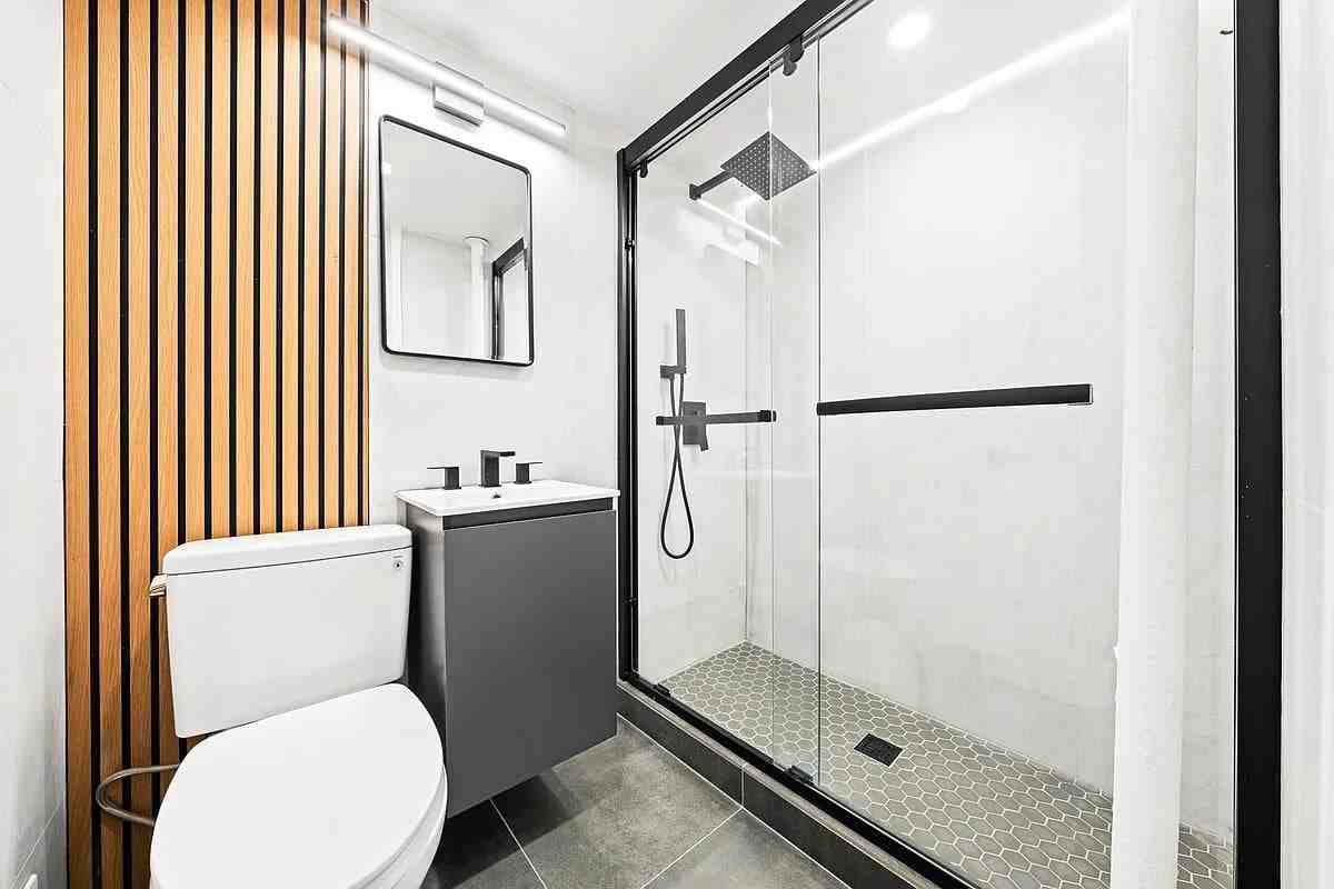 81 Saint Marks Pl #1E - Photo 4 of 5