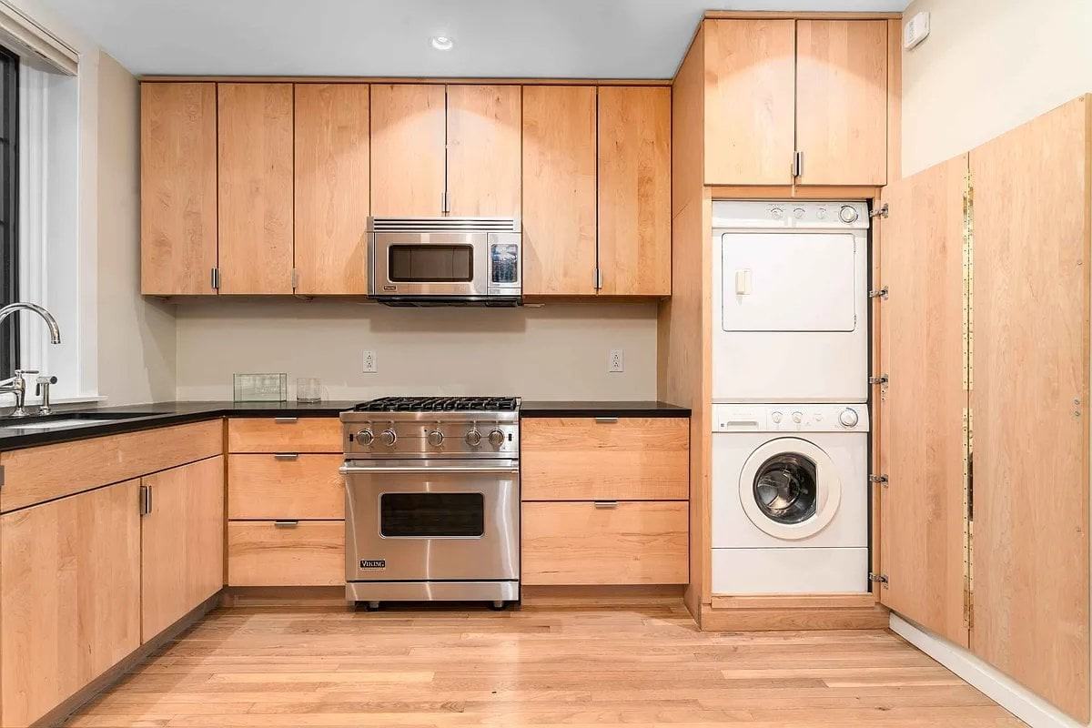 555 Hudson St #TH - Photo 5 of 7