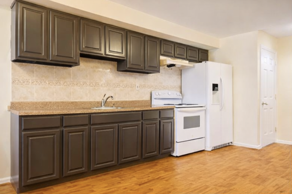 213 Congress Street - Photo 4 of 6