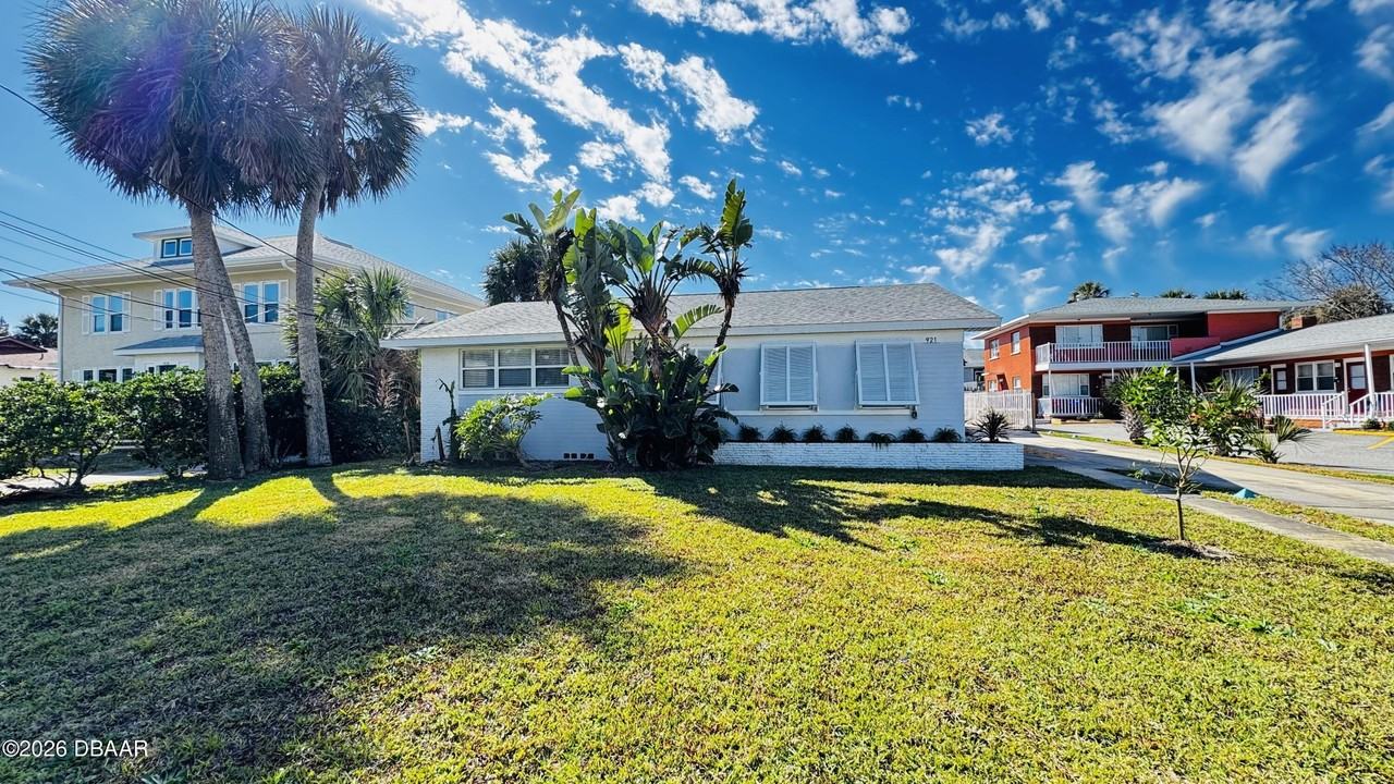 921 N Wild Olive Ave Apt 1 #1 - Photo 4 of 40