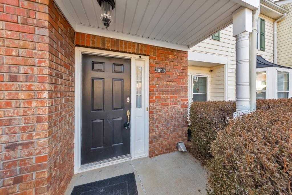 2045 Fairways Ct Nw - Photo 3 of 28