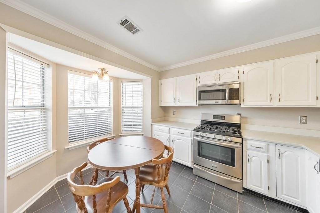 2045 Fairways Ct Nw - Photo 5 of 28