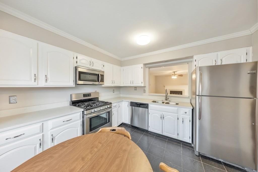 2045 Fairways Ct Nw - Photo 6 of 28