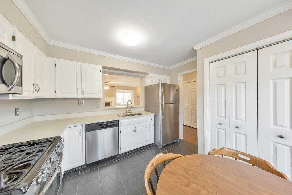 2045 Fairways Ct Nw - Photo 7 of 28