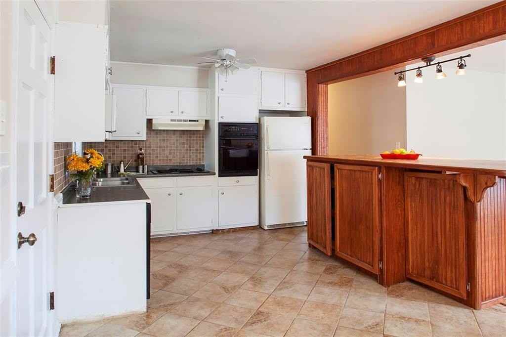 1620 Flat Shoals Rd Se - Photo 2 of 23