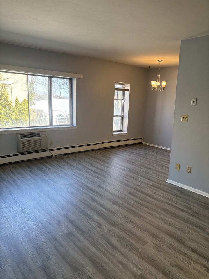 2549 South Kinnickinnic Avenue - Photo 3 of 5