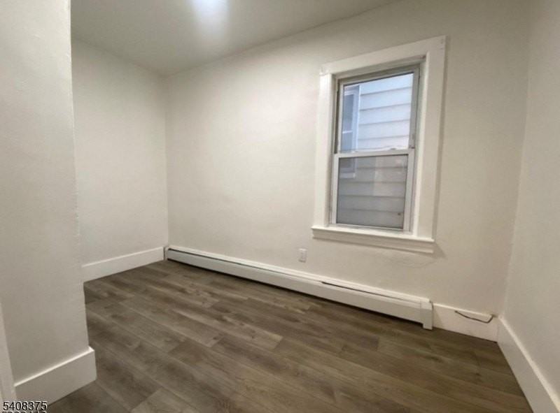 223 John St - Photo 5 of 6