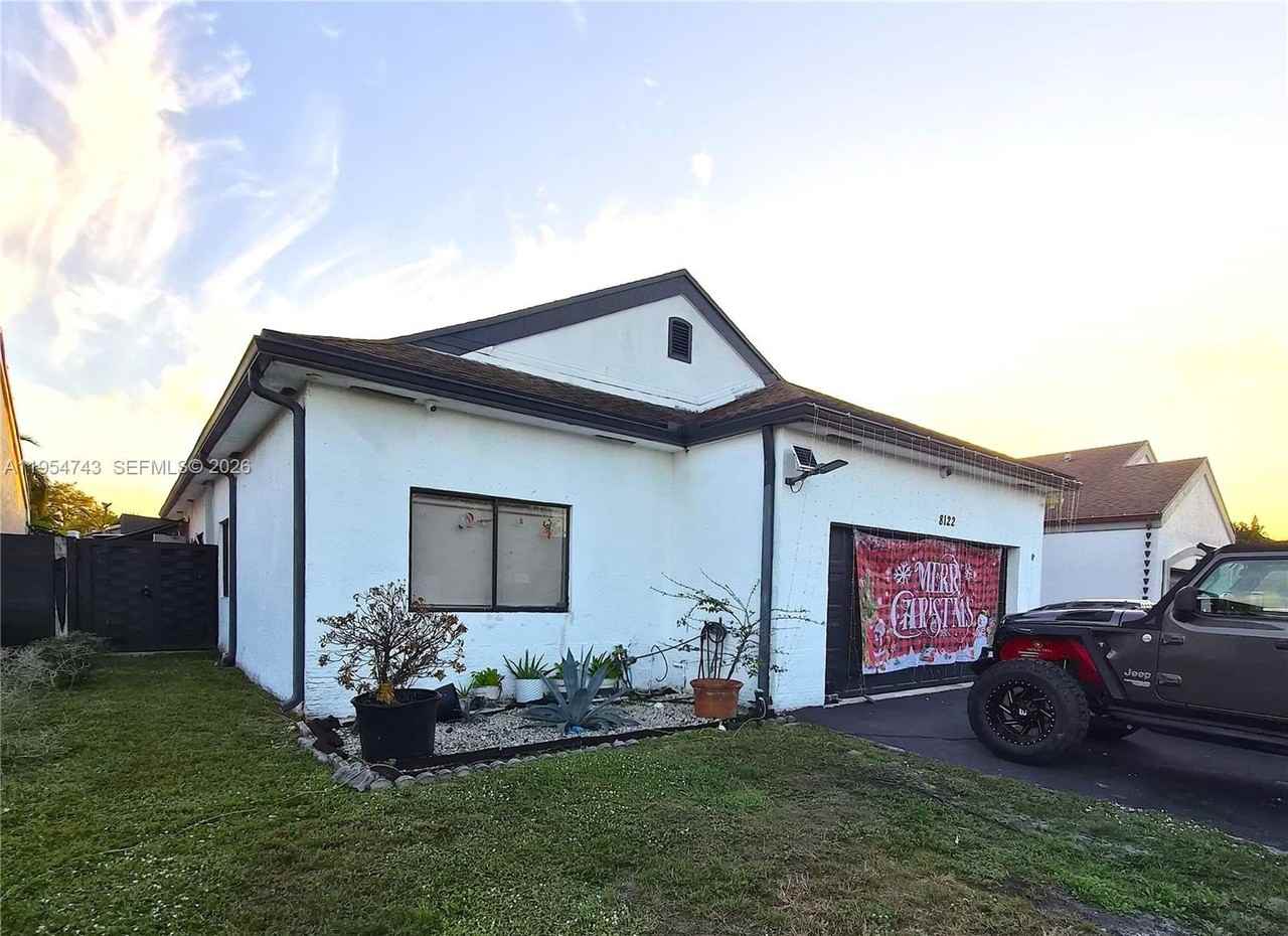 8122 Nw 187th Ter #0 - Photo 2 of 32