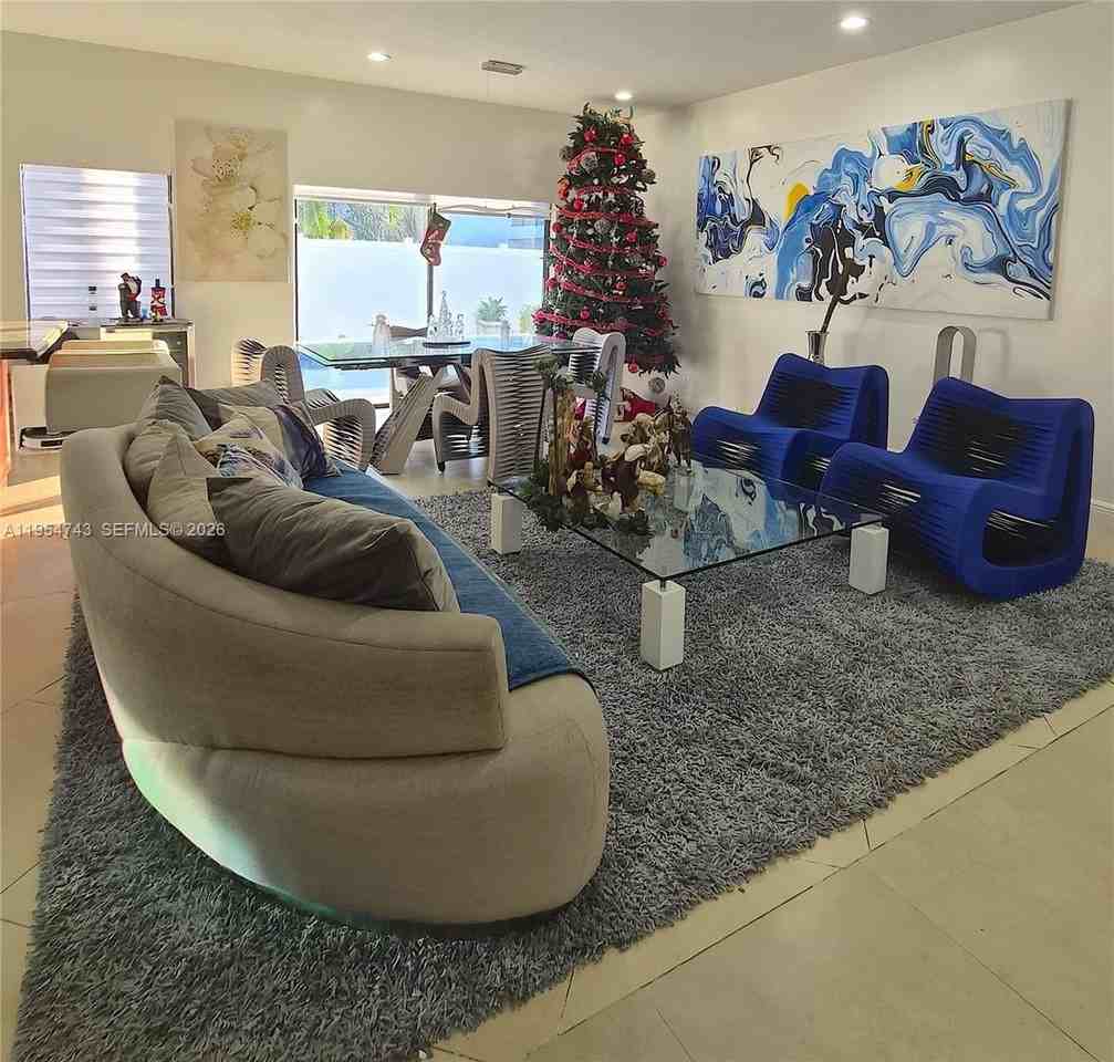 8122 Nw 187th Ter #0 - Photo 5 of 32