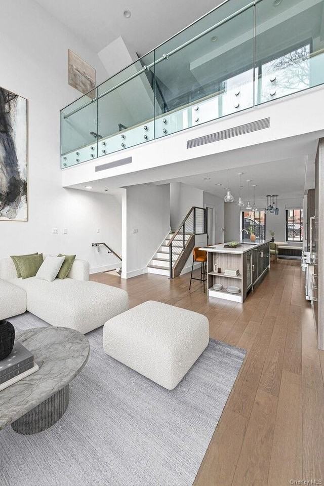 71 Greene Ave - Photo 4 of 25