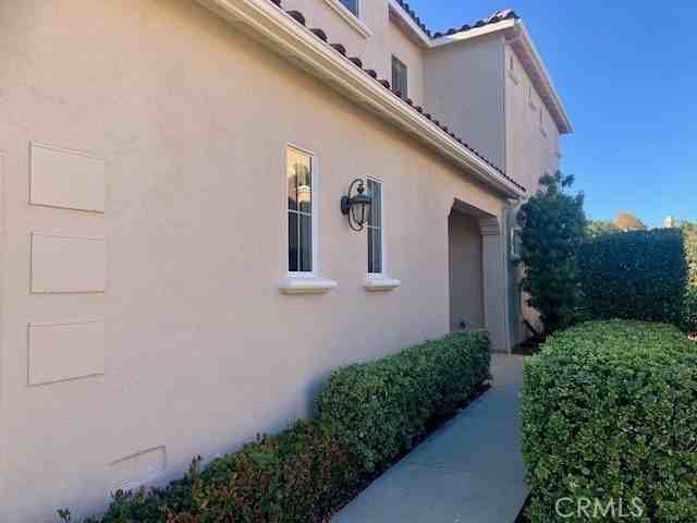 8822 Cuyamaca St - Photo 6 of 43