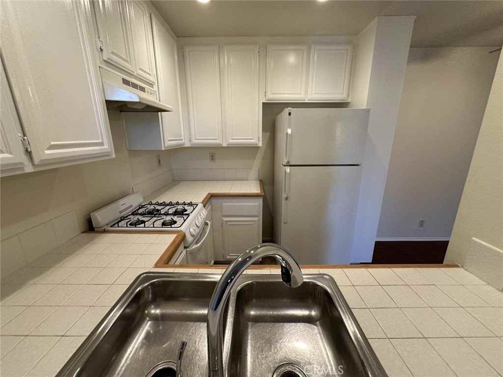 41 Rosa - Photo 4 of 12