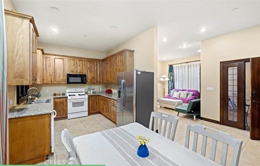 4141 Prospect Ave - Photo 2 of 13