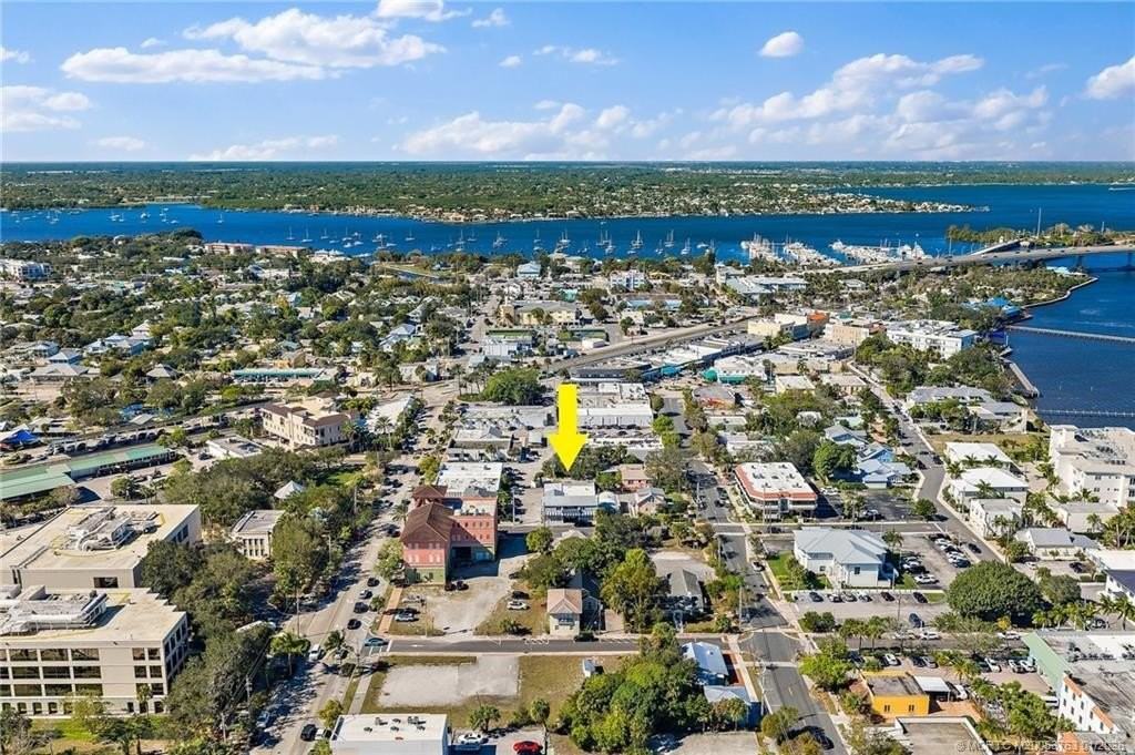 310 Se Denver Ave #2 - Photo 2 of 50