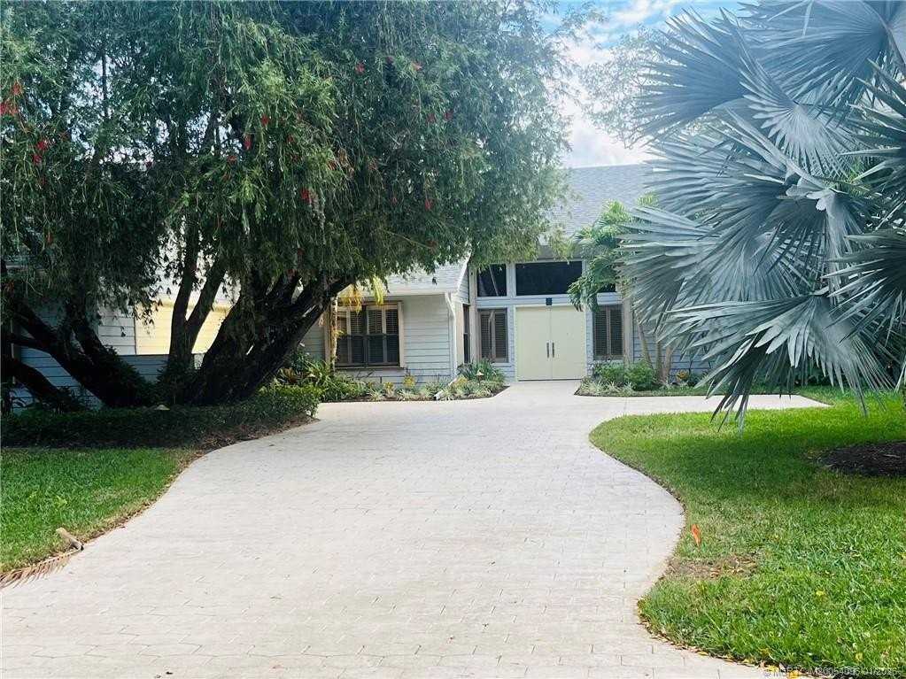 8 Kingston Ct - Photo 4 of 7