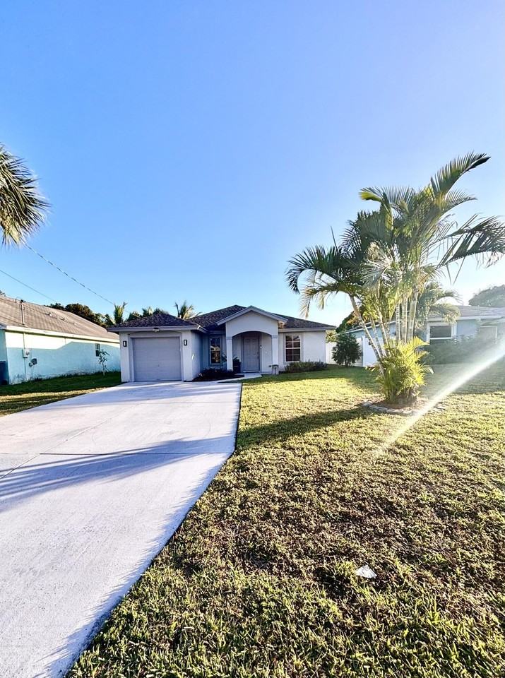 6934 Mitchell St - Photo 3 of 8