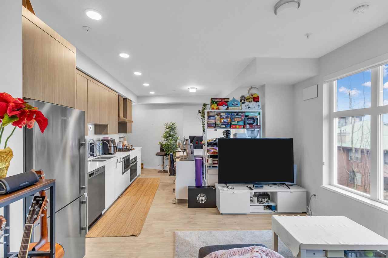 6283 Kingsway - Photo 2 of 26