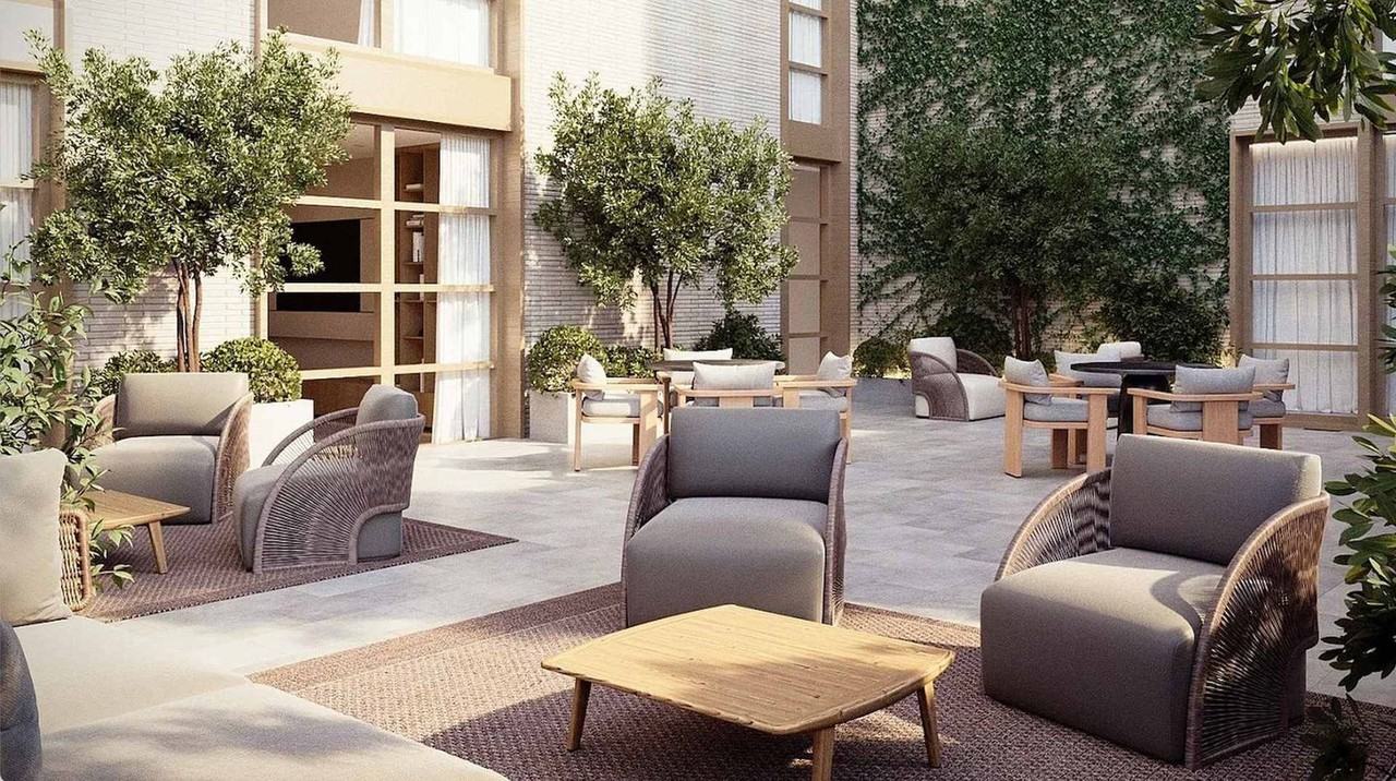 350 E 18th St #1388511P - Photo 5 of 14