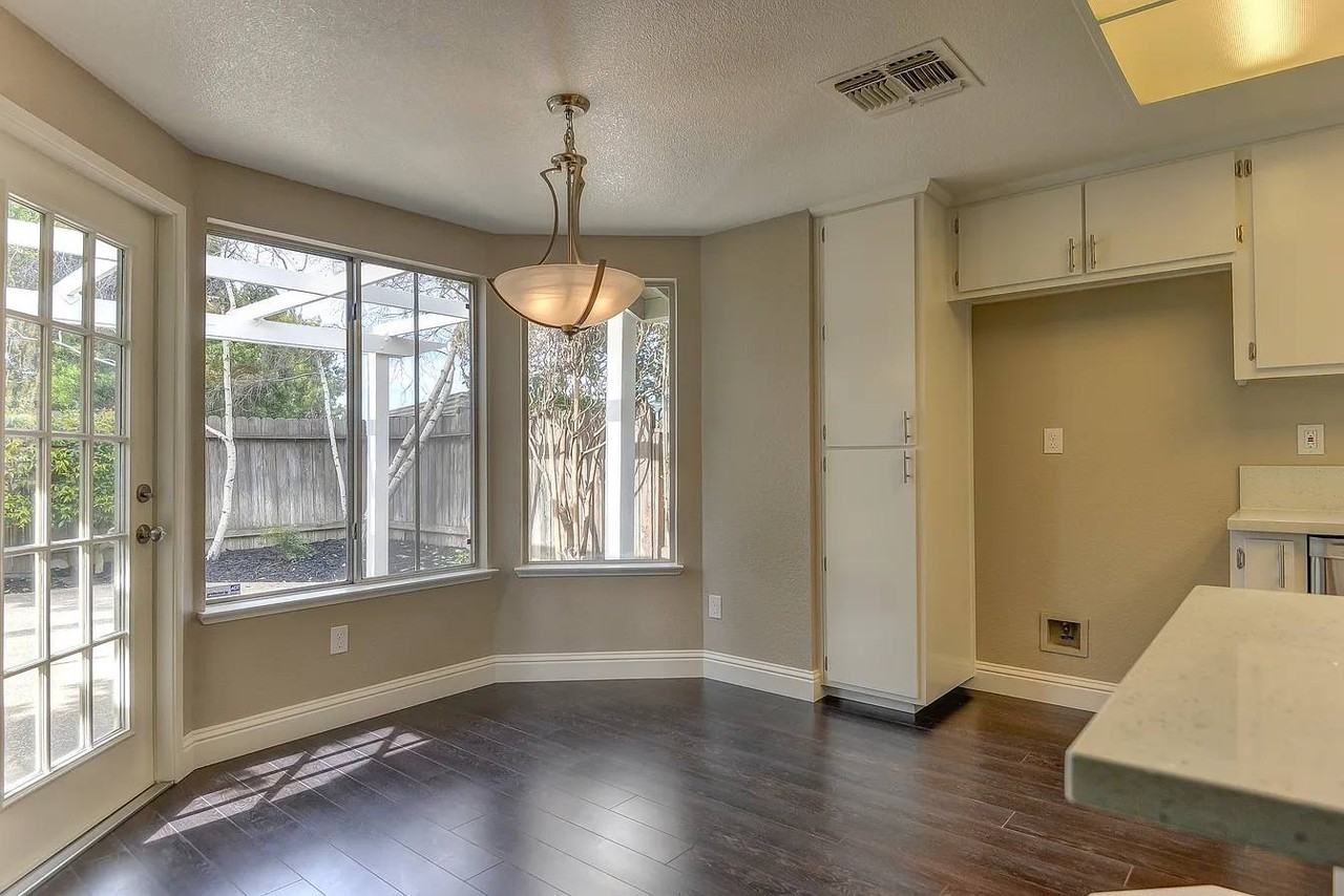 8327 Summer Falls Cir - Photo 5 of 9