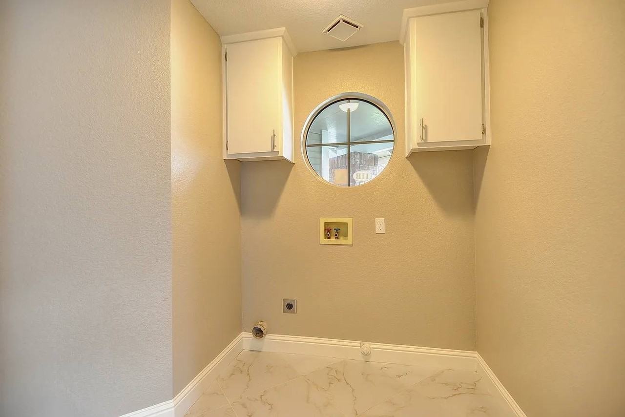 8327 Summer Falls Cir - Photo 6 of 9