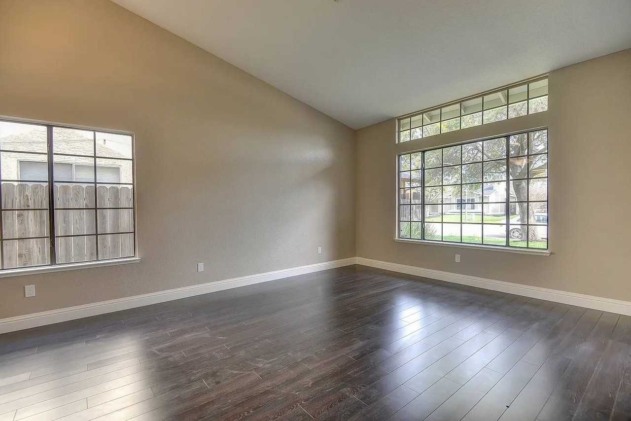 8327 Summer Falls Cir - Photo 7 of 9