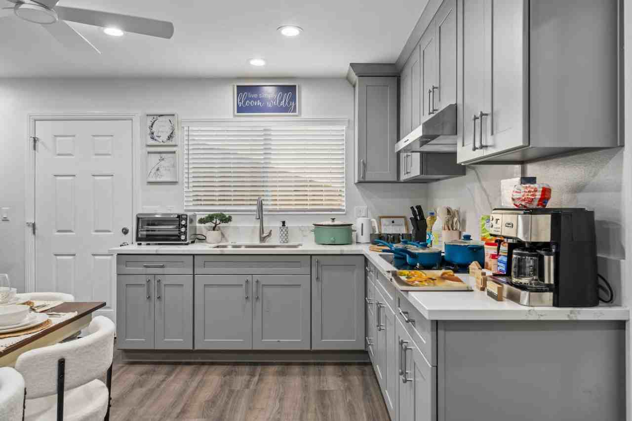 10983 Parkdale Avenue - Photo 5 of 42