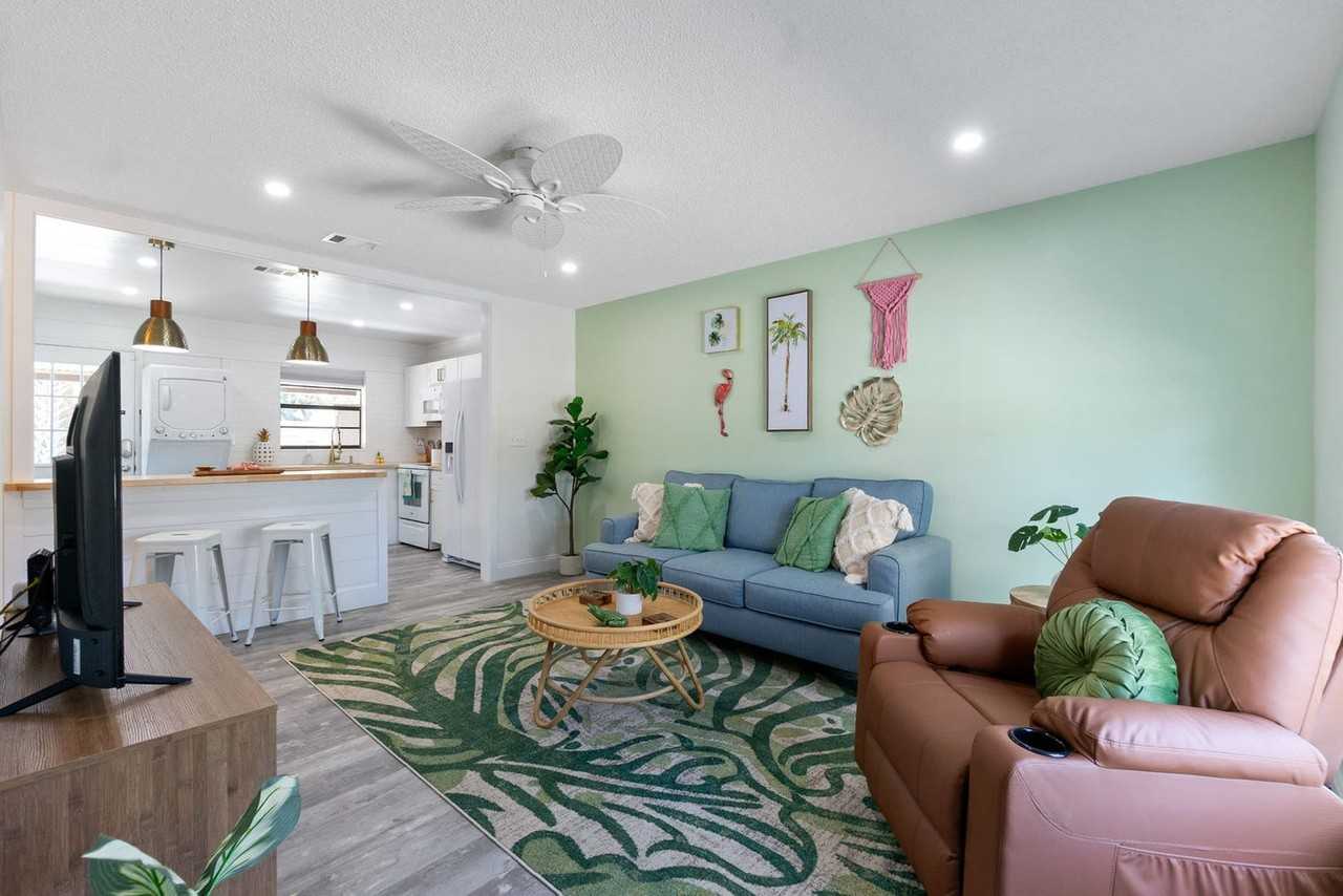 103 A St #1281972P - Photo 2 of 29