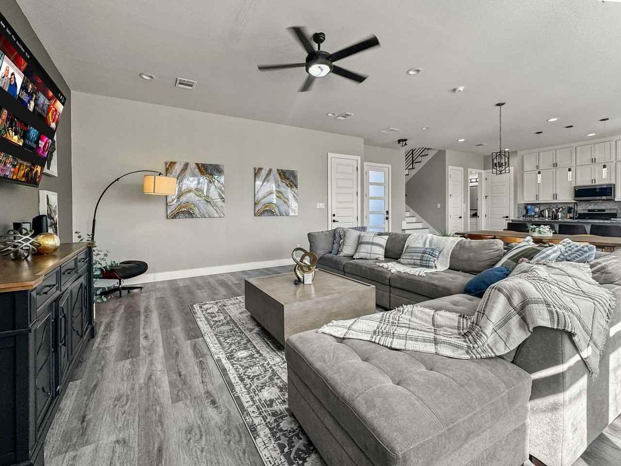 2408 Pennsylvania Ave #1285548P - Photo 5 of 40