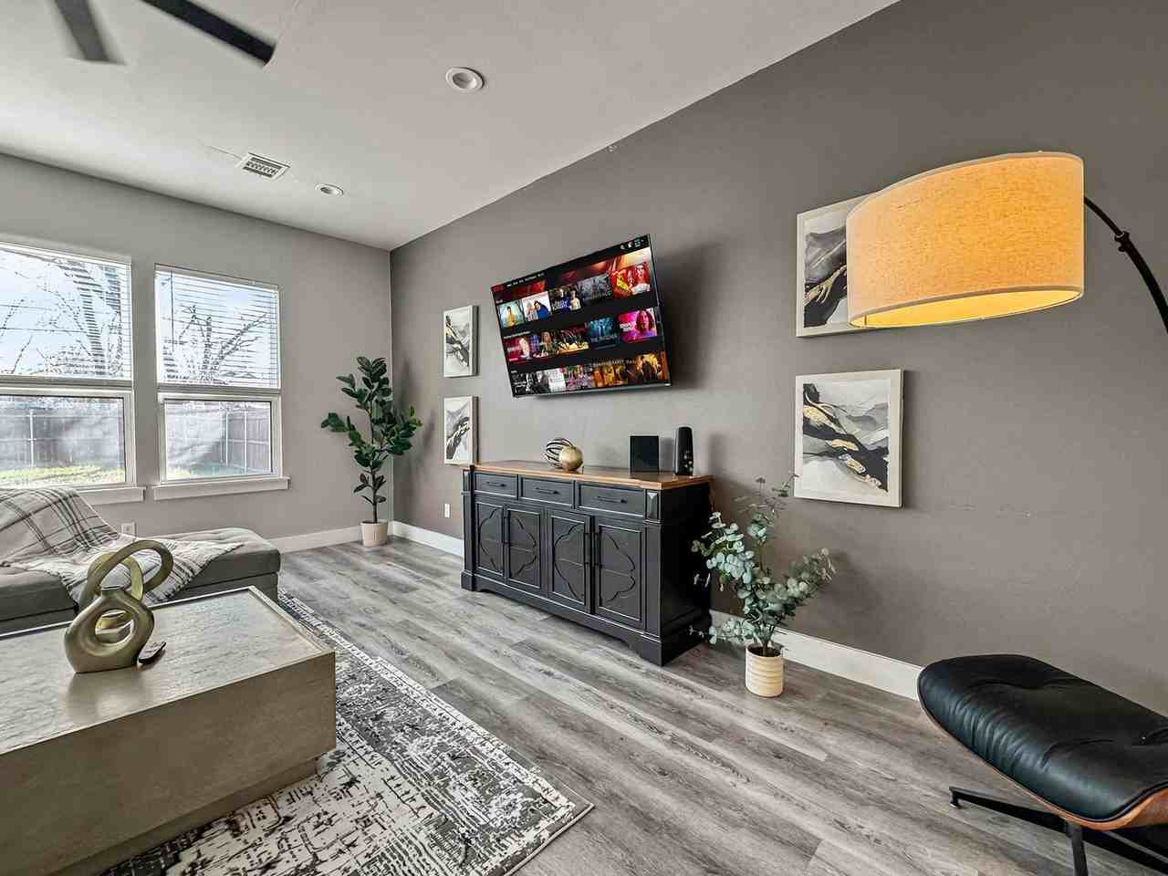 2408 Pennsylvania Ave #1285548P - Photo 6 of 40