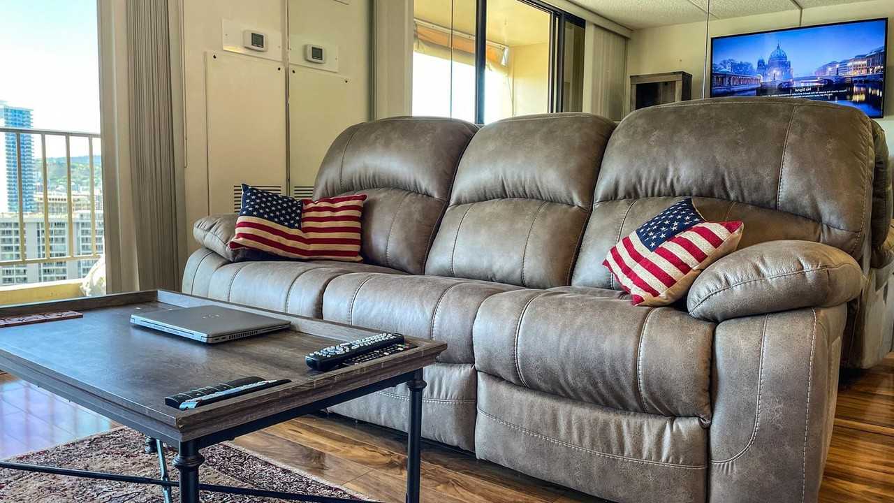 411 Hobron Ln #1327718P - Photo 5 of 22