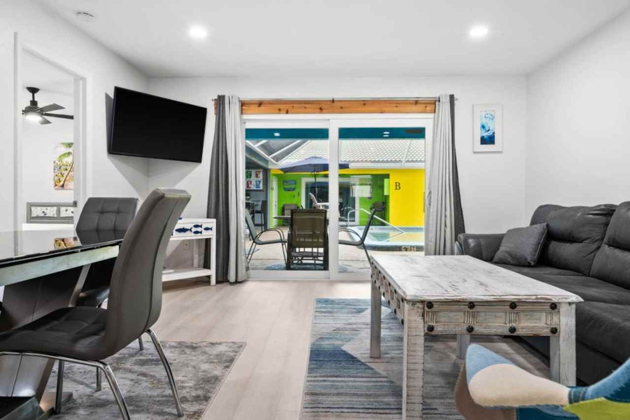 1019 Se 40th St #1334306P - Photo 7 of 36