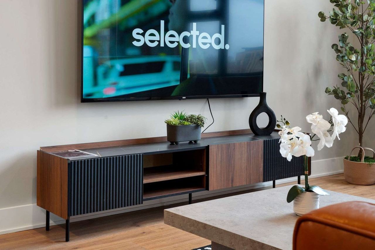 6044 N Winthrop Ave #1363915P - Photo 3 of 45